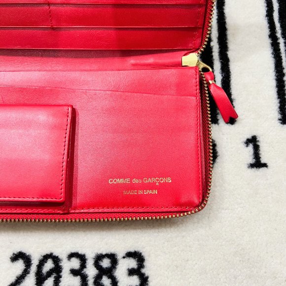 Comme Des Garcons Polkadot Red Leather Zip Long Wallet w/ build in coin pouch - Picture 7 of 9